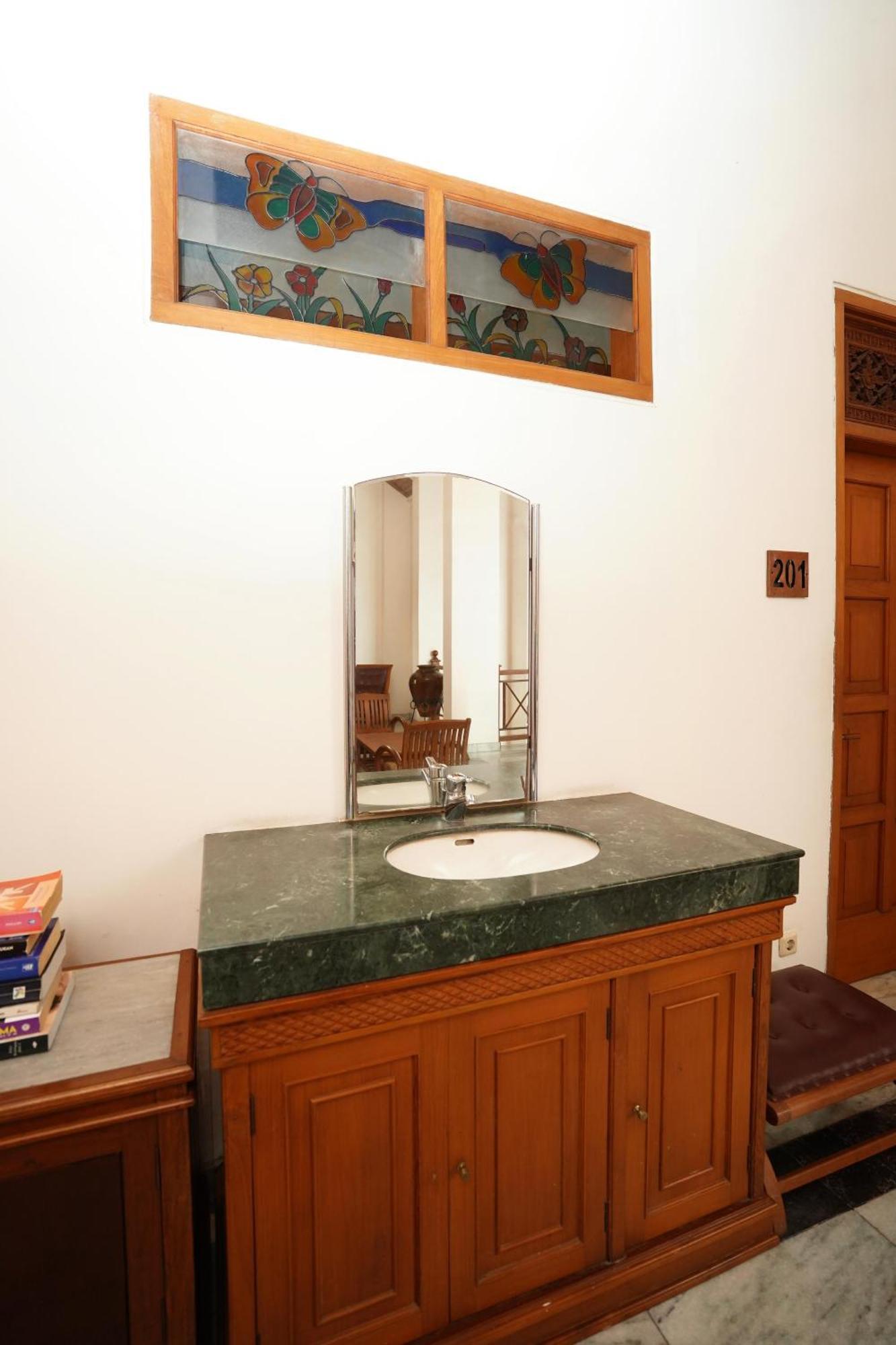 D Ajenk Boutique Guesthouse Kejayan Εξωτερικό φωτογραφία