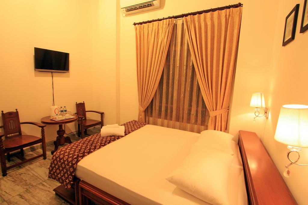D Ajenk Boutique Guesthouse Kejayan Δωμάτιο φωτογραφία